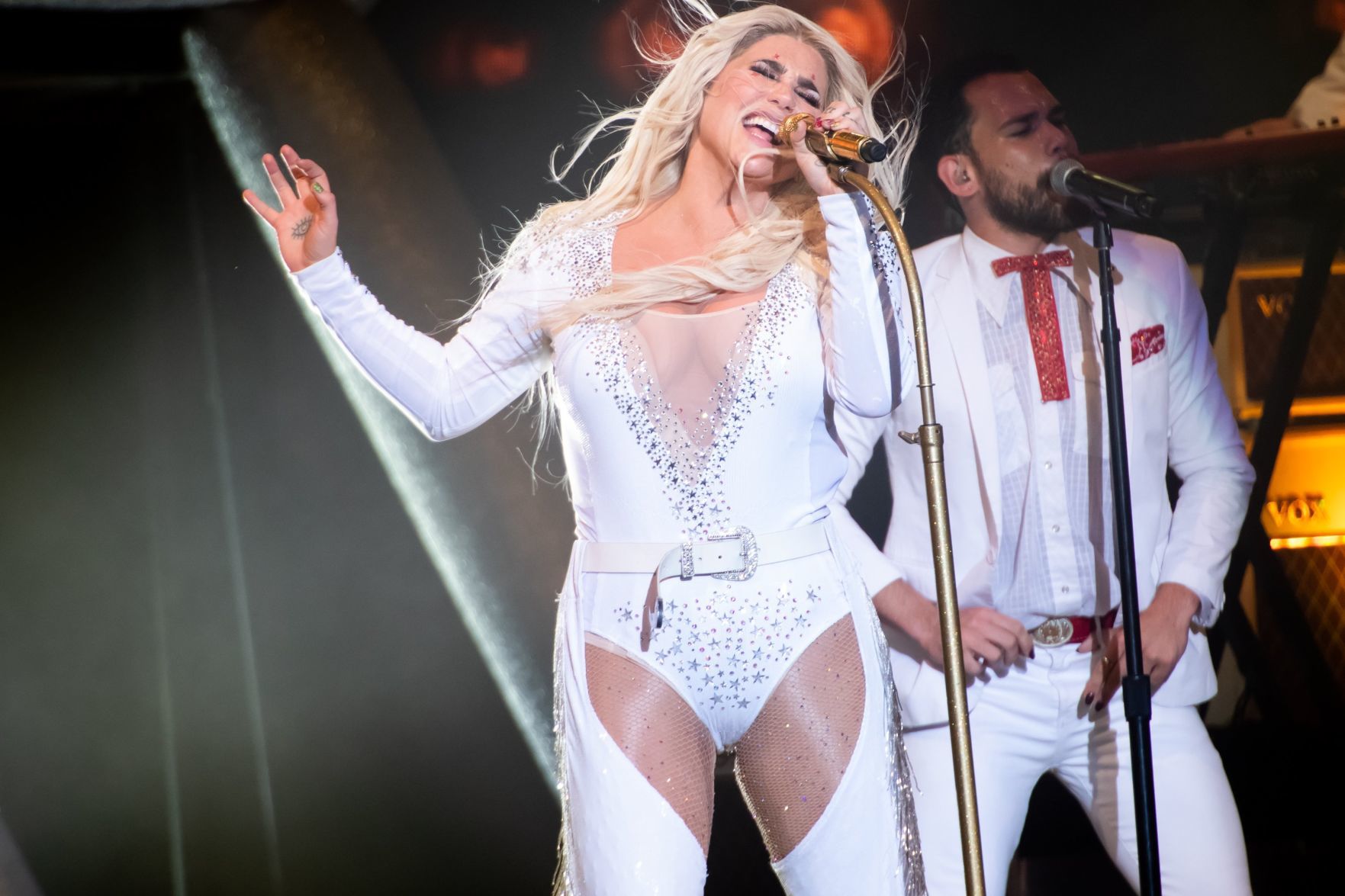 Kesha at Hollywood Casino Amphitheatre